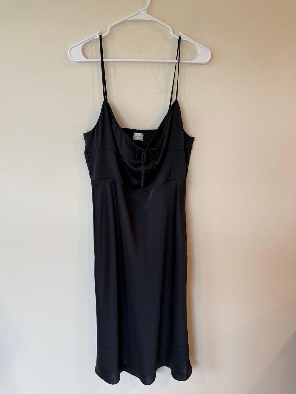 Aritzia Wilfred Bellow Cocktail Midi Dress Women's Size 12 Black bodycon